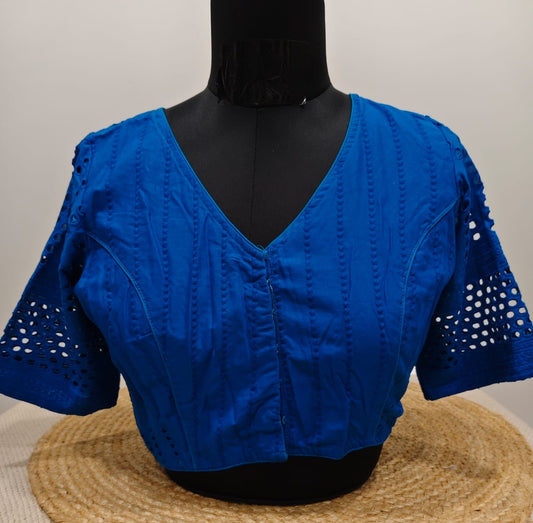 Light  Blue Blouse with  Hakoba Sleeves