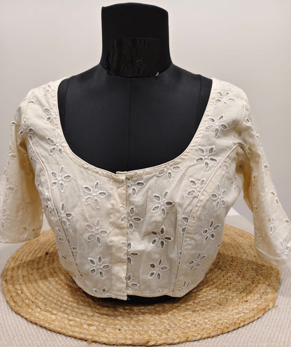 Off White Blouse with Star Hakoba