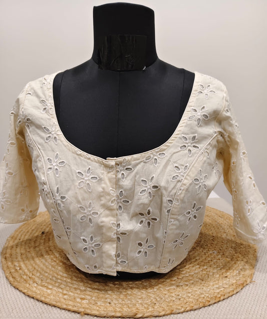 Off White Blouse with Star Hakoba