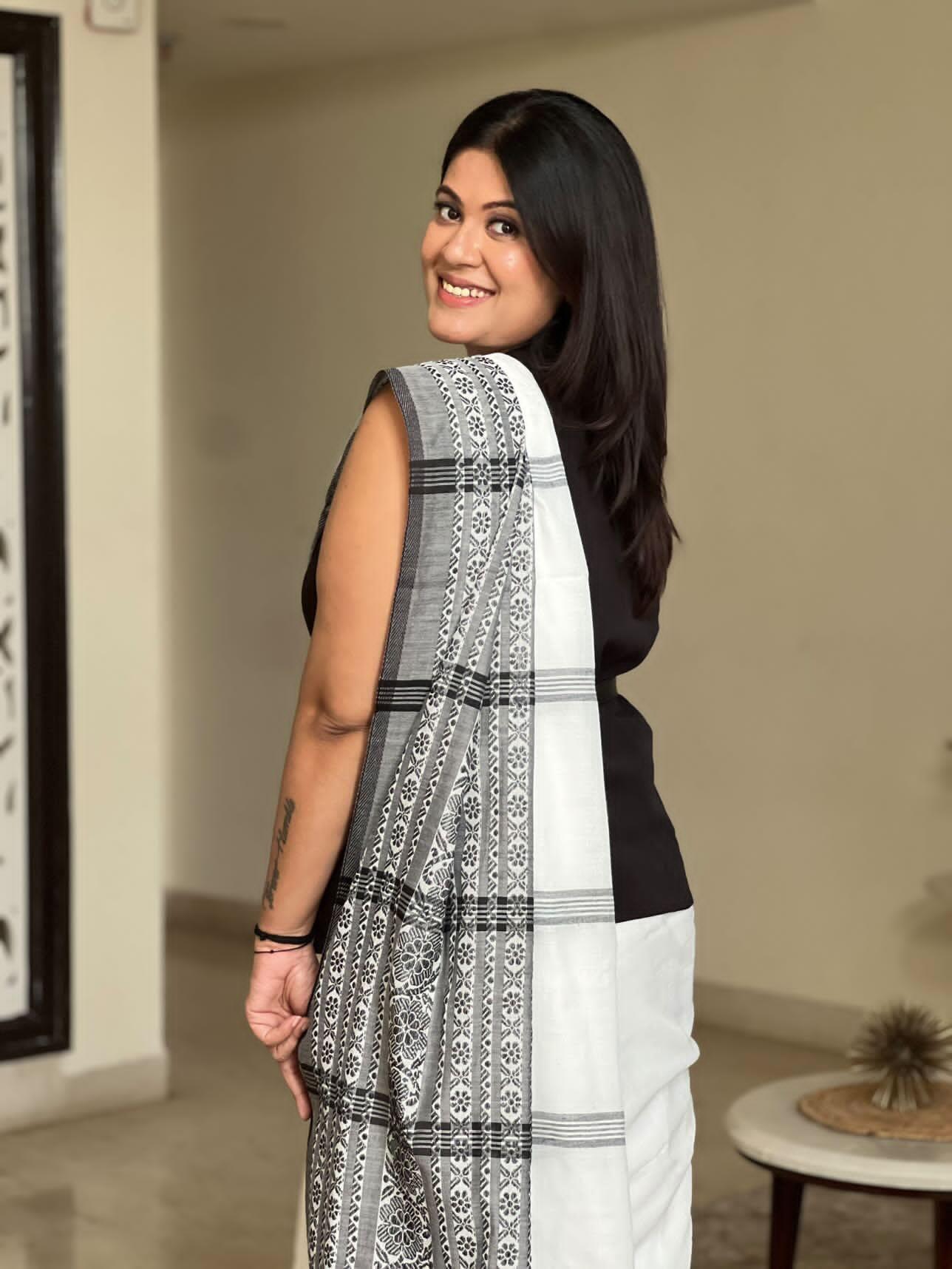 Vanilla Essence - Black & White Begumpuri Saree