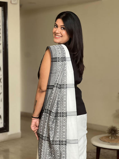 Vanilla Essence - Black & White Begumpuri Saree